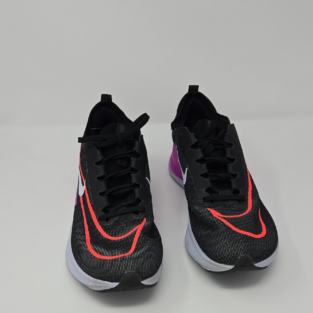 Nike  Black and Red Sneakers